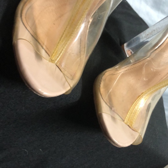 Clear, high-heeled zip up Open toed booties, Cape Robbin, size 7.5 guc - Picture 3 of 12